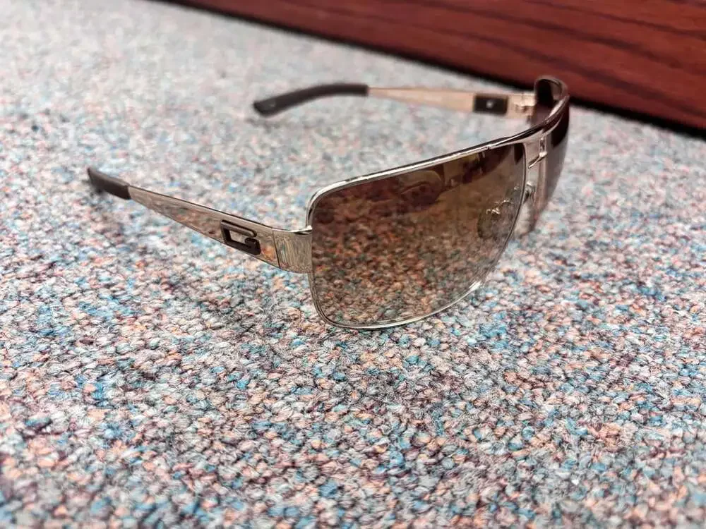 Guess Sunglasses Brown Mirror Pilot Glasses